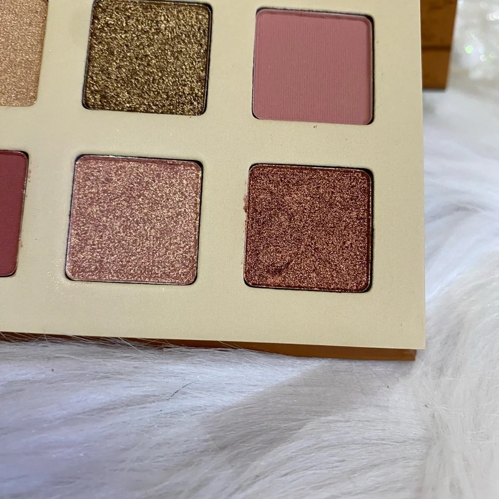 TRENDBEAUTY WANTED EYESHADOW PALETTE 12 COLORS 0.51 oz